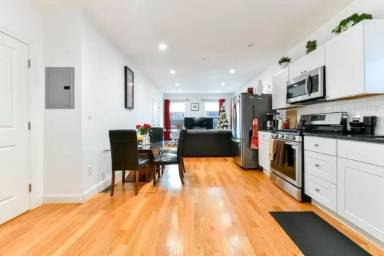 Main picture of 226 Havre St