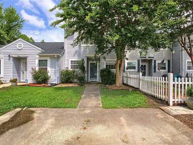 Main picture of 2102 Victoria Ct