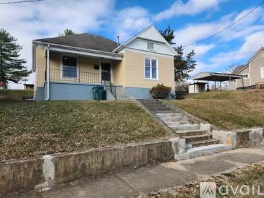 Main picture of 724 Fairview St