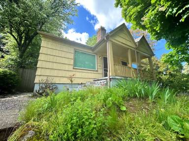 Main picture of 7323 N Denver Ave