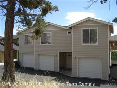 Main picture of 1686 NE Lotus Dr