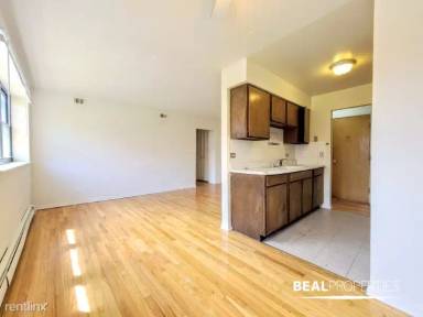 Main picture of 530 W Aldine Ave