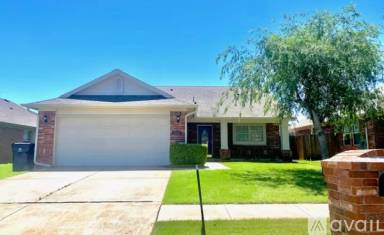 Main picture of 10636 NW 34th Ter