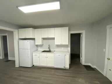 Main picture of 736 Oakland Ave SW