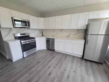 Main picture of 204 1st St