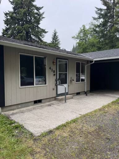 Main picture of 420 NE 5th St