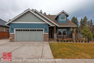 Main picture of 20468 Mazama Pl