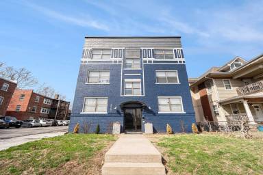 Main picture of 4042 Harrison St