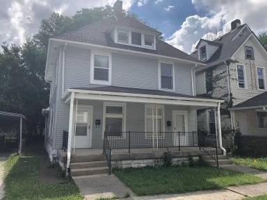 Main picture of 2341 N Kenwood Ave