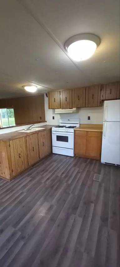 Main picture of 6663 West 500 South