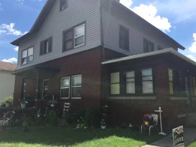 Main picture of 333 W Franklin St