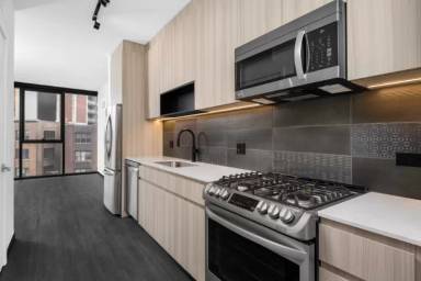 Main picture of 1414 W Randolph St