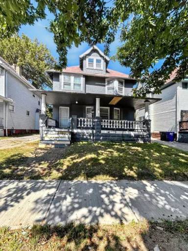 Main picture of 10721 Columbia Ave