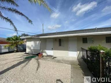 Main picture of 1814 SW 97th Ter