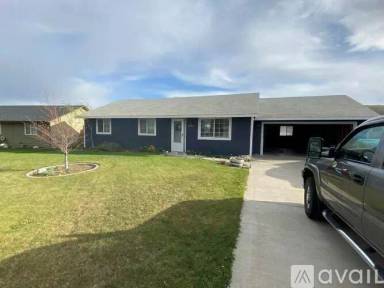 Main picture of 4835 Hibiscus St