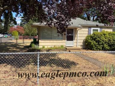 Main picture of 6207 SE Harold St