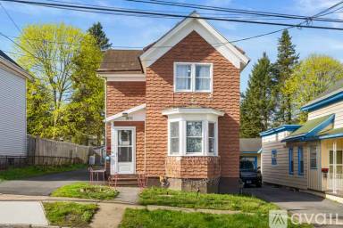 Main picture of 815 Chestnut St