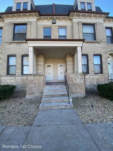 Main picture of 5300 Maple Ave