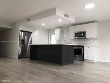 Main picture of 8133 SW 82nd Ct