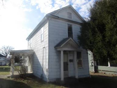 Main picture of 1012 Lakeview Dr