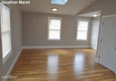 Main picture of 273 Hancock St