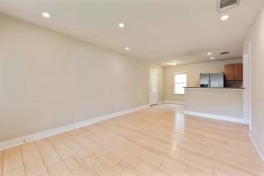 Main picture of 1106 W Saint Johns Ave