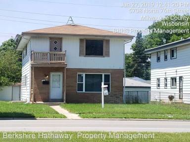 Main picture of 5709 N 76th St