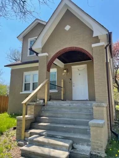 Main picture of 18073 Joann St