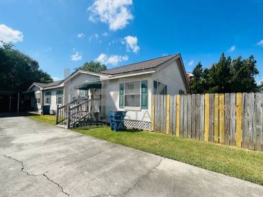 Main picture of 113 Country Ln