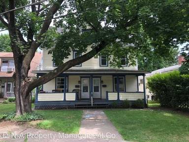 Main picture of 170 Spring St