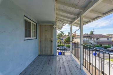 Main picture of 16526 Los Banos St