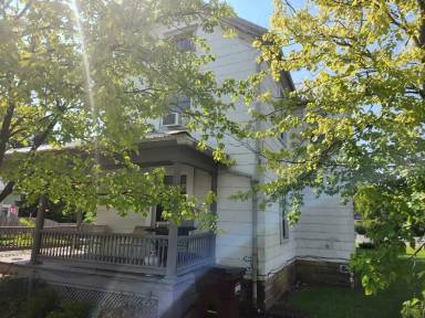 Main picture of 50 W Main St