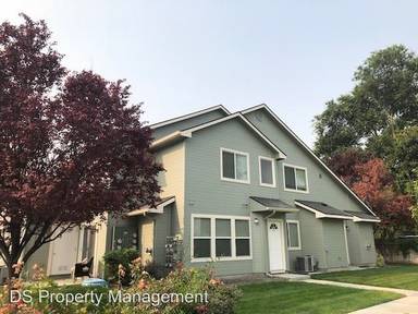 Main picture of 1017 S Locust St