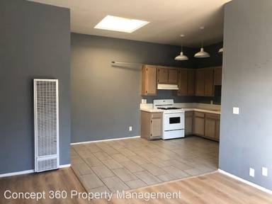 Main picture of 920 W Crestwood Ave
