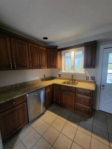 Main picture of 1618 Edge St