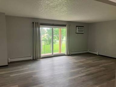 Main picture of 1511 1st Ave NW