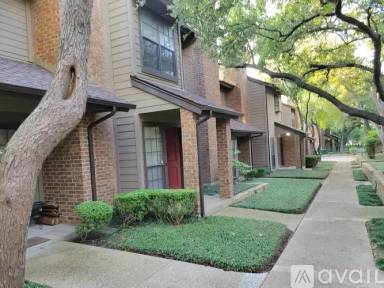 Main picture of 9910 Royal Ln