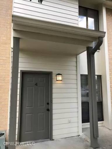 Main picture of 8545 Summa Ave