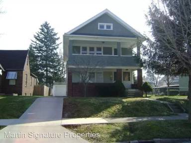 Main picture of 1415 Kenyon Dr