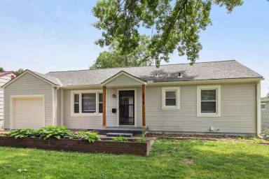 Main picture of 6219 Cedar St