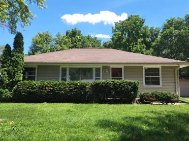 Main picture of 4146 N 98th St