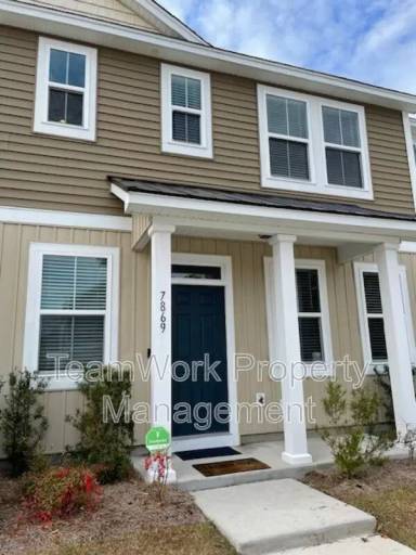 Main picture of 7805 Montview Rd