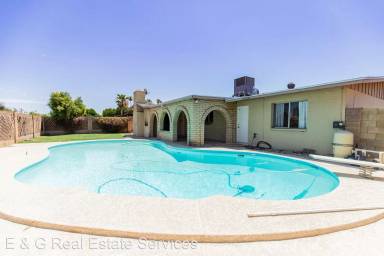 Main picture of 1504 E Palmcroft Dr