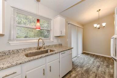 Main picture of 7230 Newell Acres Dr