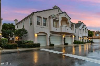 Main picture of 5562 Renaissance Ave