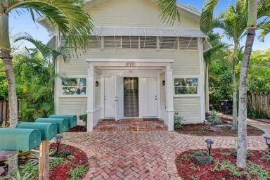 Main picture of 310 N Ocean Breeze