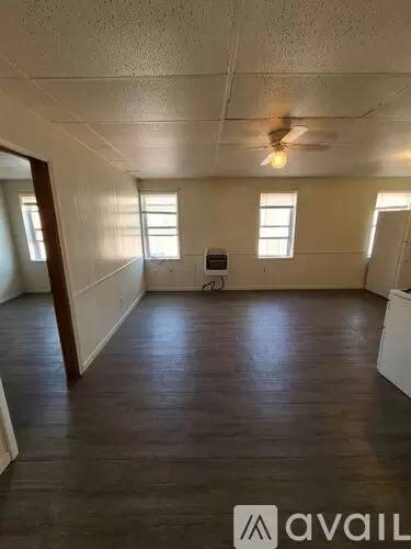 Main picture of 103 W Lafayette St