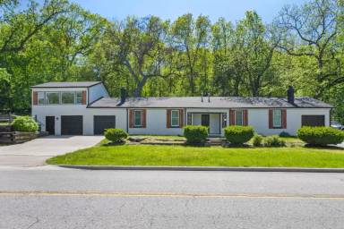 Main picture of 8852 Woodland Dr