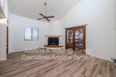 Main picture of 8271 N Oracle Rd