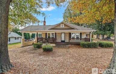 Main picture of 2128 Lane St